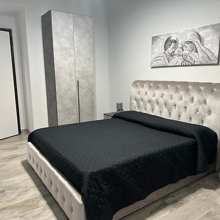 Bonahouse Apartment Catania Bagian luar foto