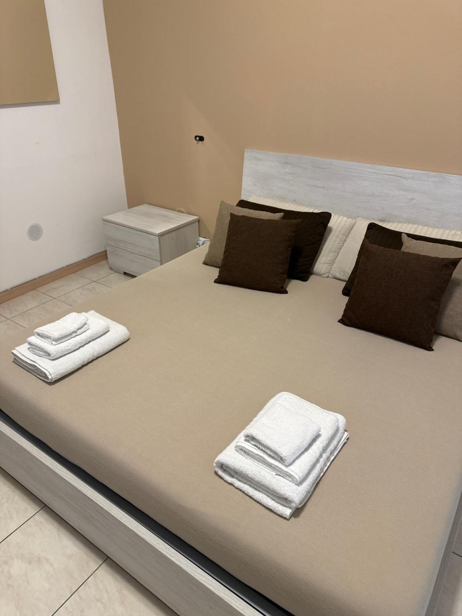 Bonahouse Apartment Catania Bagian luar foto