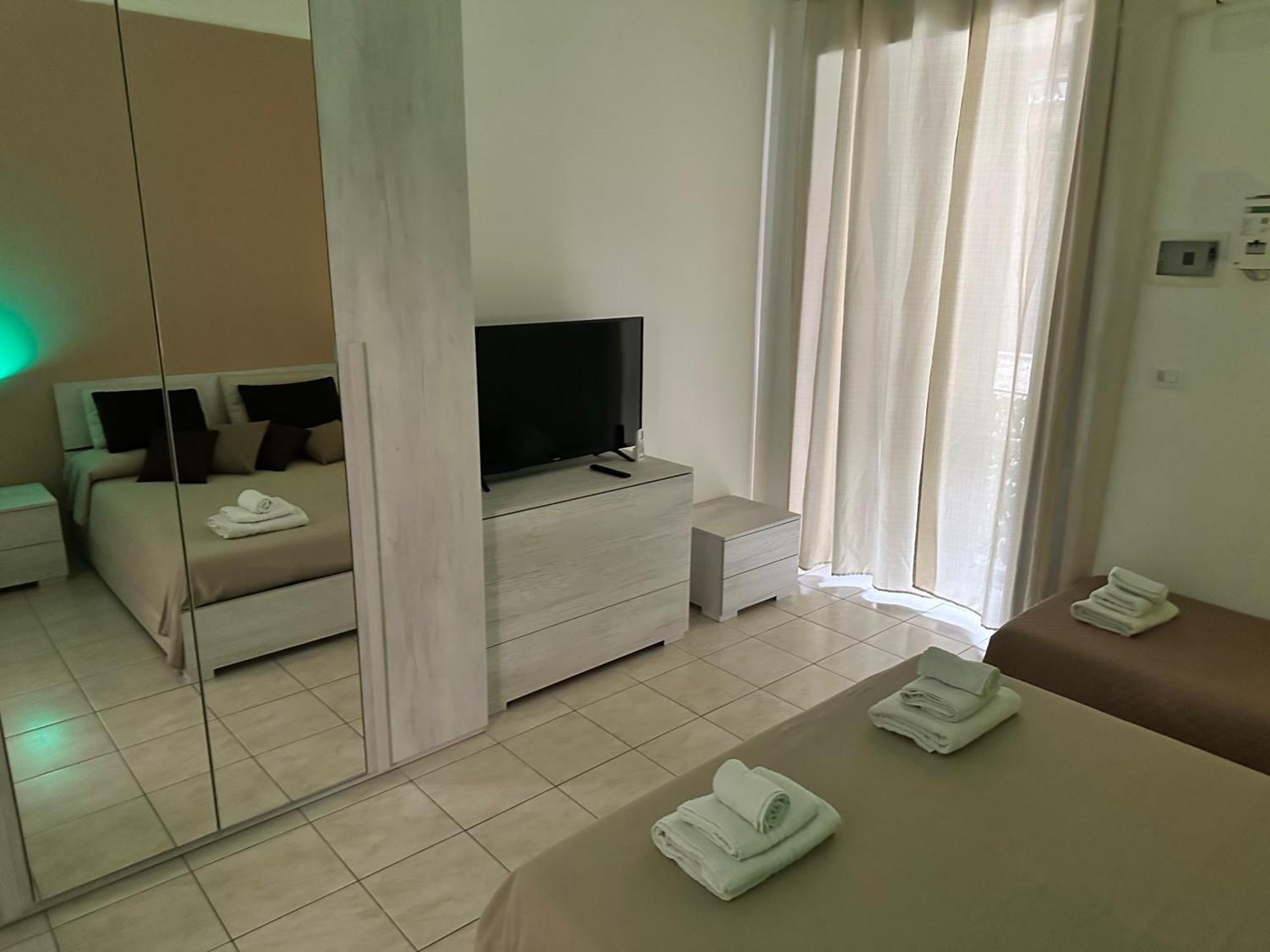 Bonahouse Apartment Catania Bagian luar foto