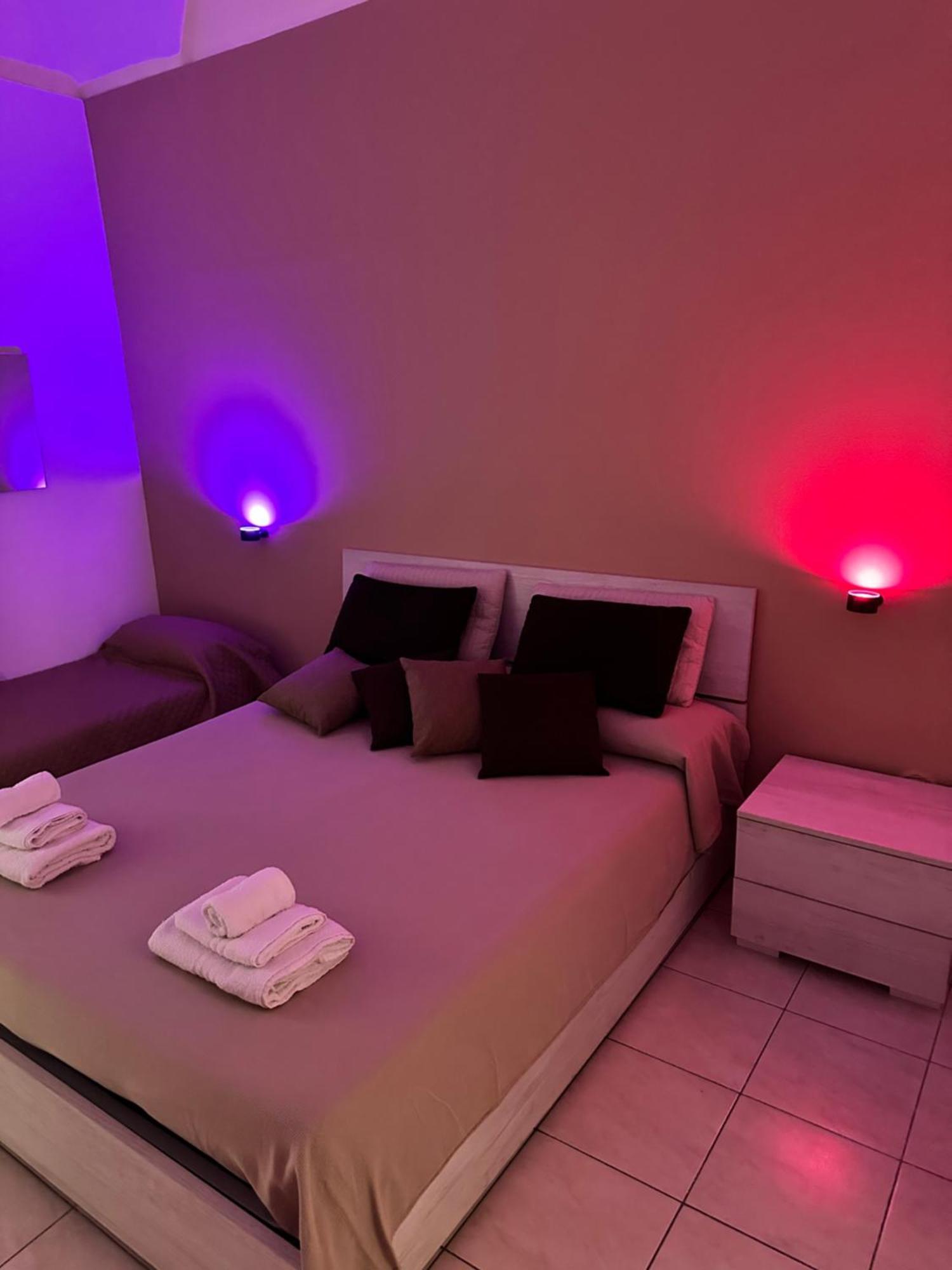 Bonahouse Apartment Catania Bagian luar foto